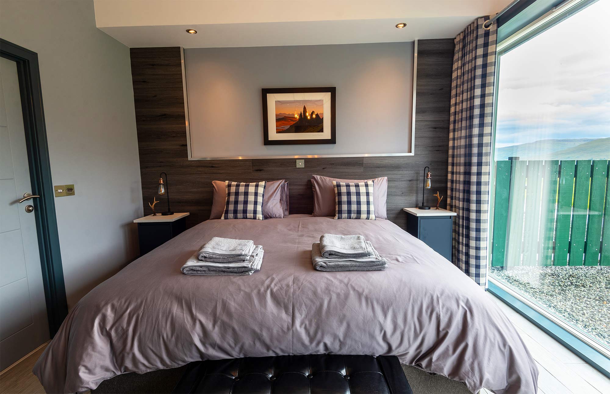 Luxury Apartments with King Size Beds self catering accommodation on the Isle of Skye