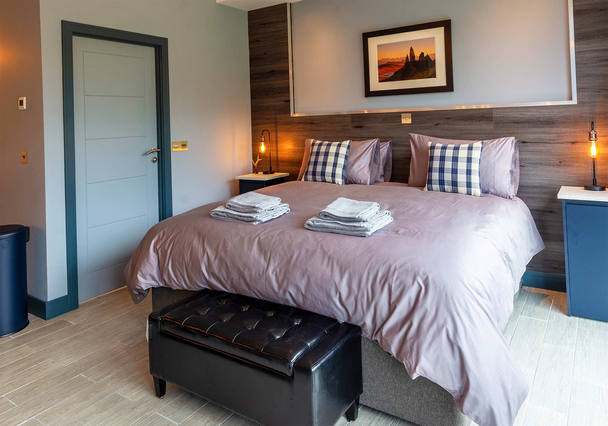 Relax and unwind in King Size En Suite Apartment accommodation at Kinloch Ainort
